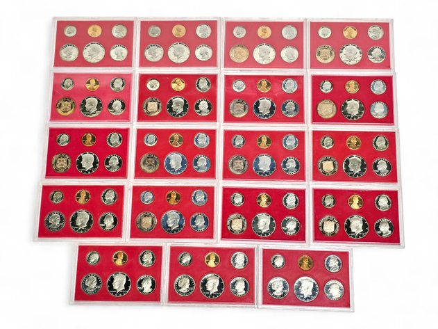 19x 1981 & 1982 U.S. Mint Proof Sets