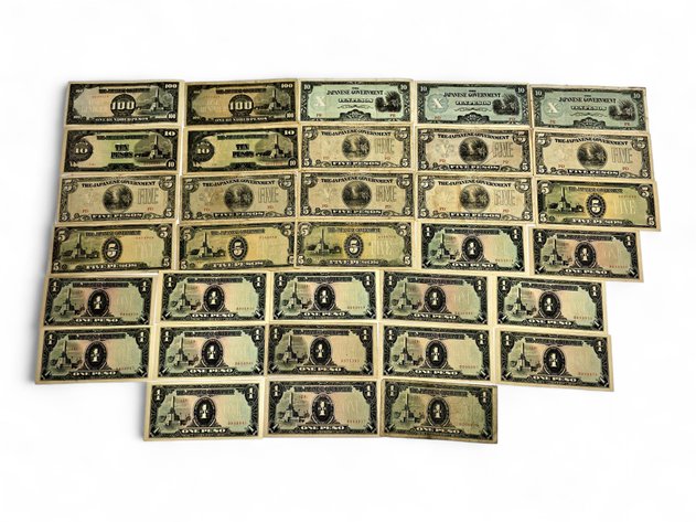 33x Japanese Philippine 1, 5, 10 & 100 Peso Occupation Currency