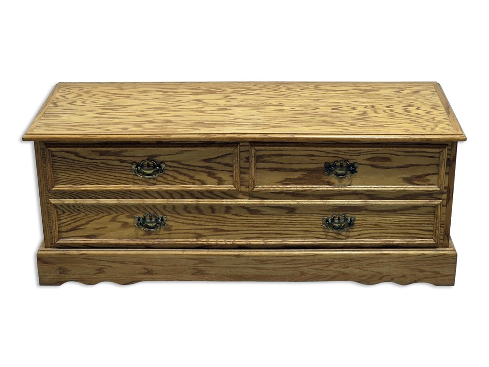 Wooden Blanket Chest with Decorative Drawer Fronts