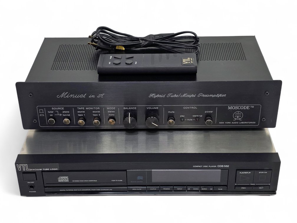 Moscode "Minuet in A" Preamplifier & VTL CDB 582 CD Player