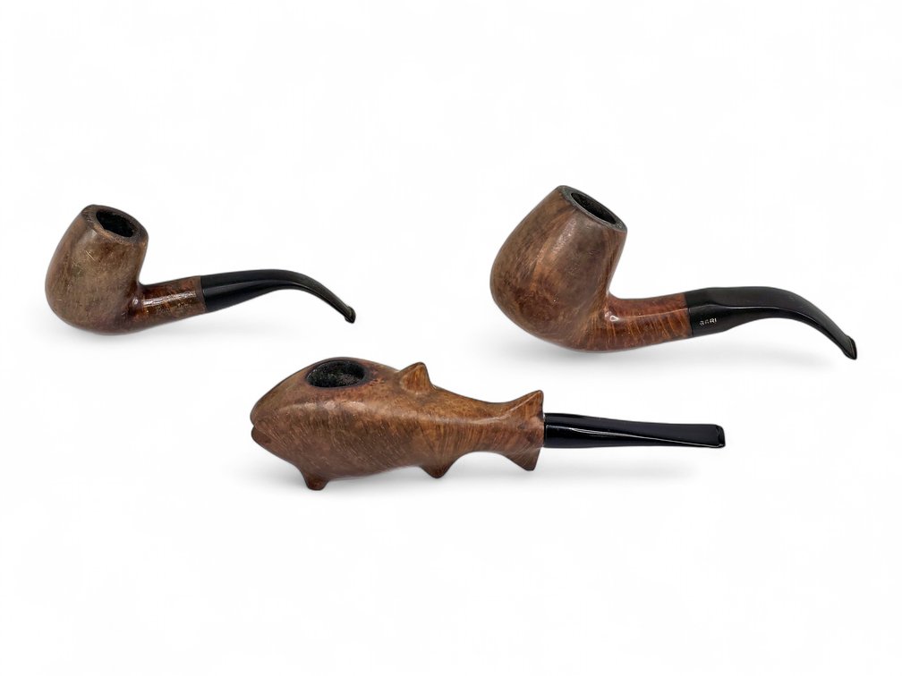 Three Briarwood Smoking Pipes: Barontini D’Oro, Bari & Carved Fish