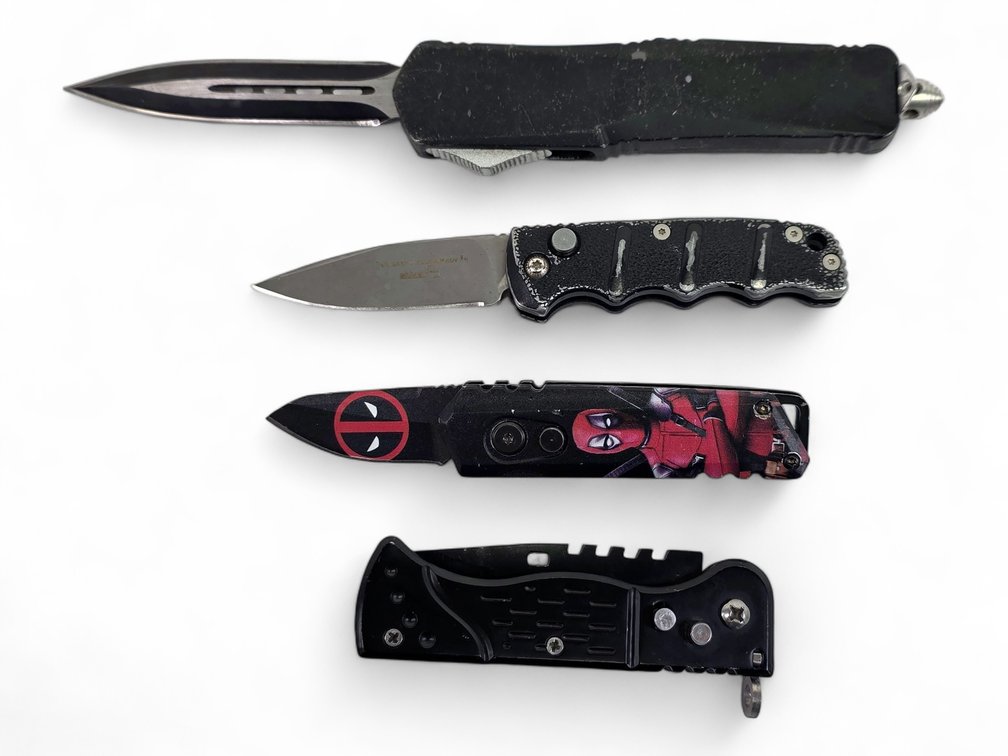 Four Knives: Raptor Edge OTF, Böker Kalashnikov 74, Atomic Deadpool & One Stuck Closed