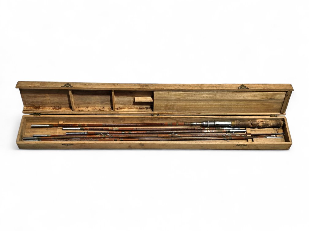 Dragon Brand Japanese Bamboo Fishing Rod & Extra Sections in Wooden Box