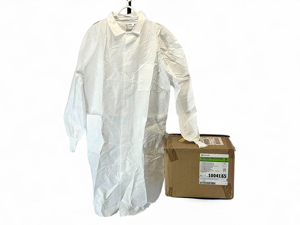 25 Halyard Medium Single-Use Lab Coats — Expired August 2026, Non-Medical Use