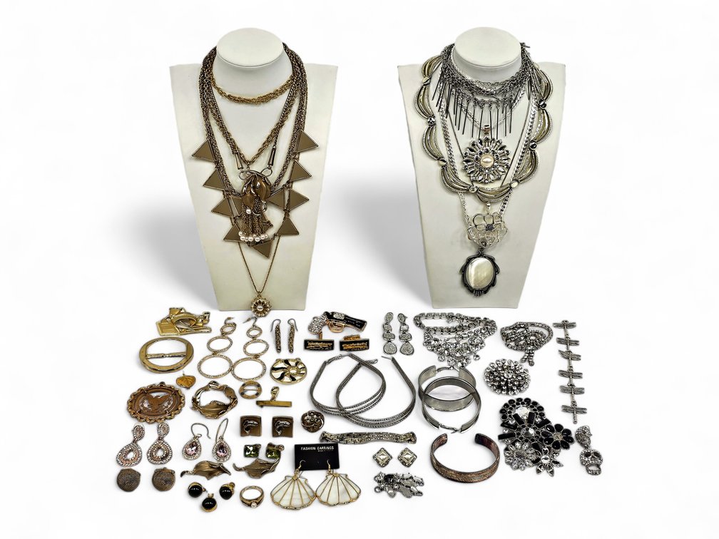 Gold- & Silver-Tone Costume Jewelry: Statement Necklaces, Brooches, Bracelets & Earrings