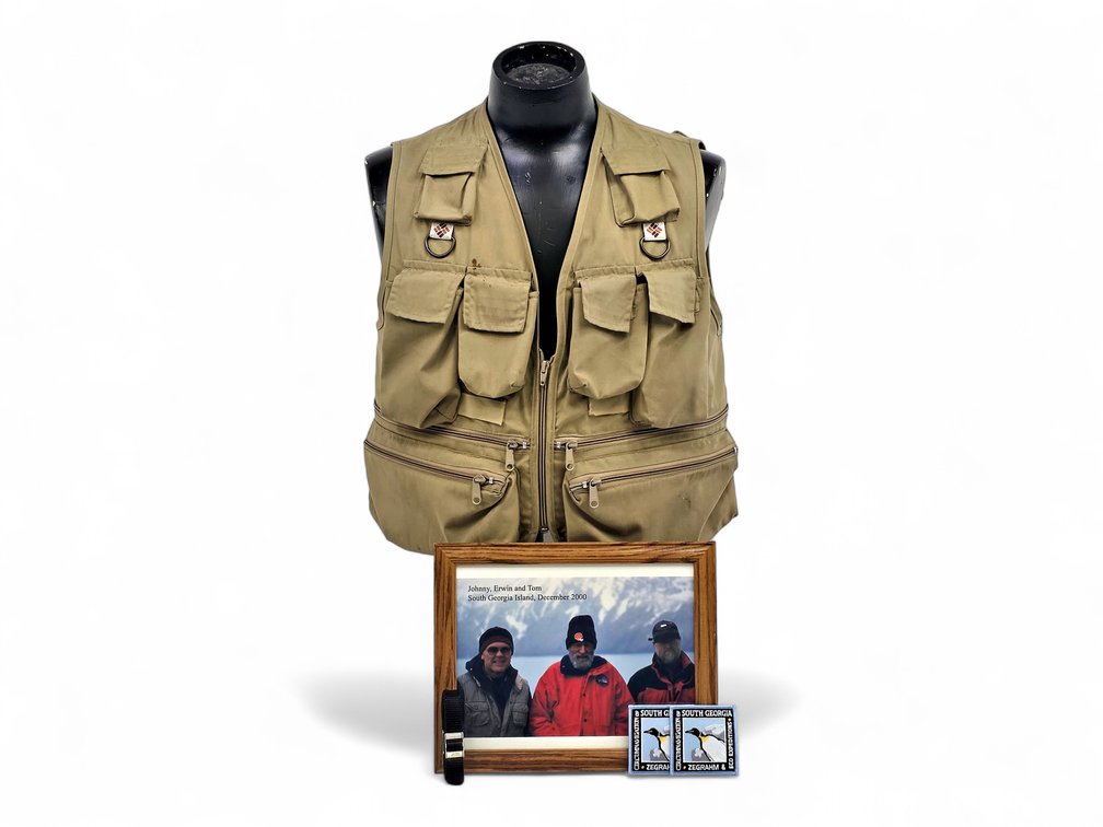 Columbia Vest, Antarctica Expedition Photo & Patches & More - Size M