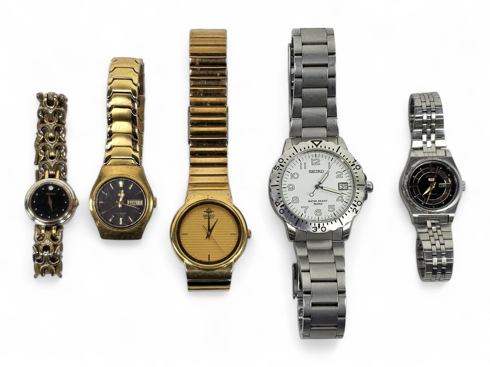 Five Seiko Wristwatches, Including Two Observed Running