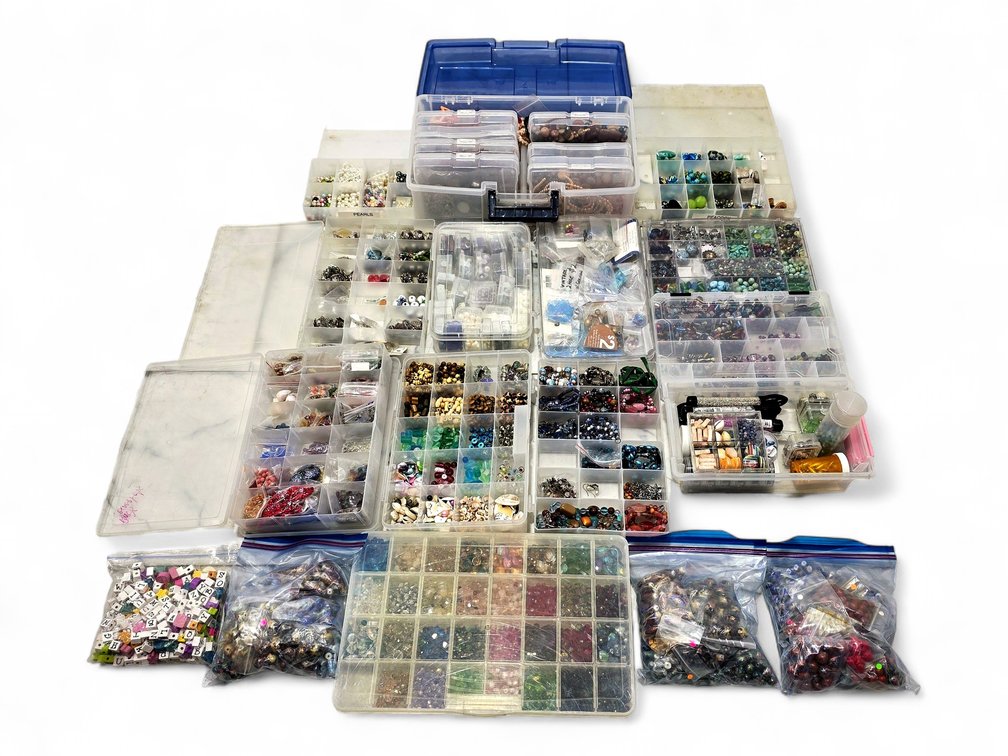 Jewelry-Making Supplies in Organizers: Beads, Pearls, Shells & Findings
