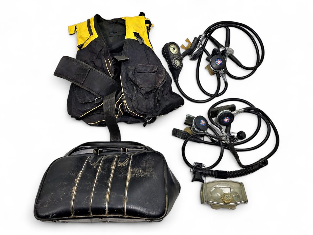 Older Seatec Stingray BCD, Scuba Regulator Assemblies, Mask & Gear Bag