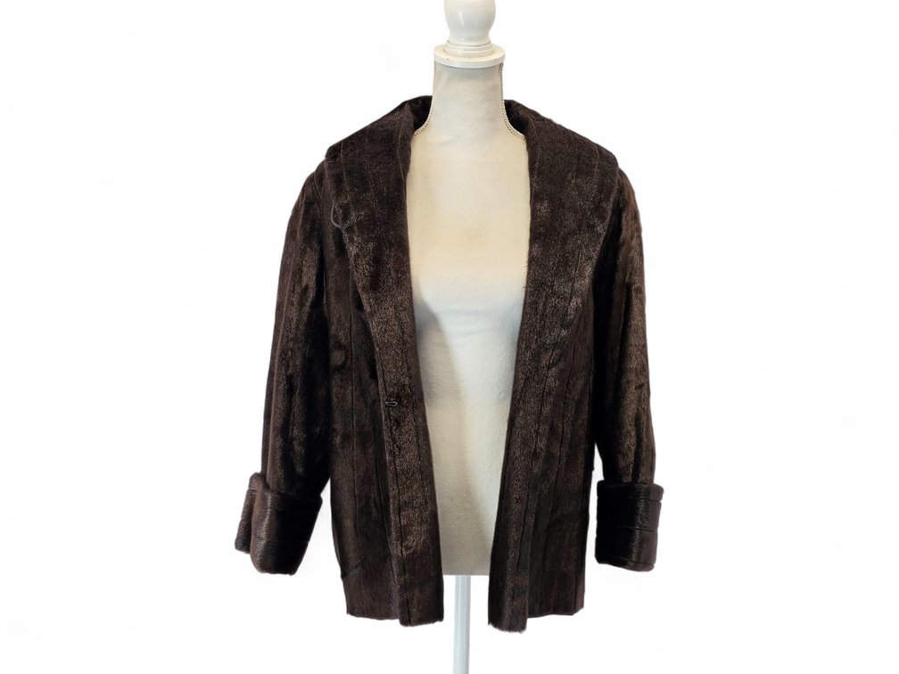 Vintage Mahogany-Brown Mink Fur Jacket with Shawl Collar & Turnback Cuffs