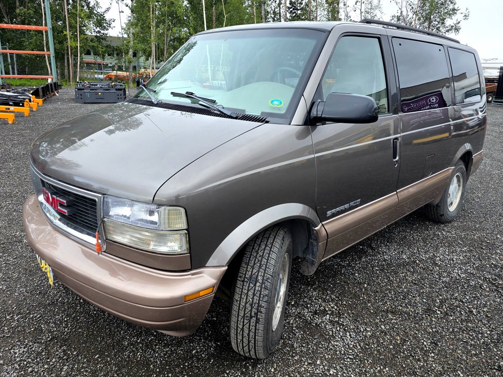 1999 GMC Safari AWD Van