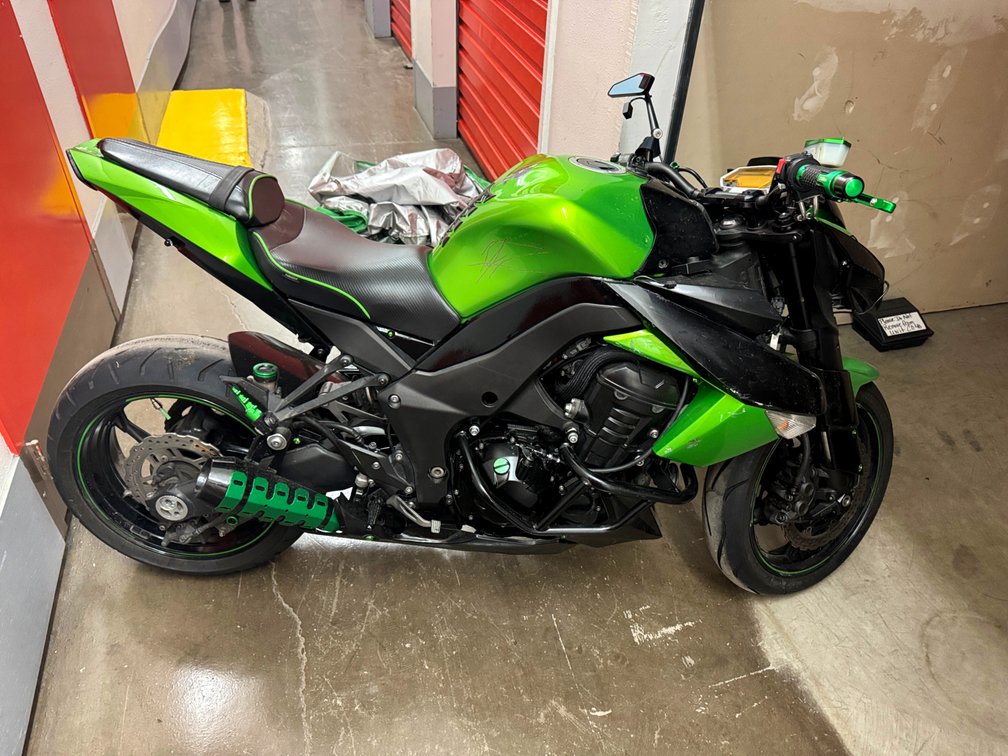 2011 Kawasaki Z1000 Naked Sport Motorcycle