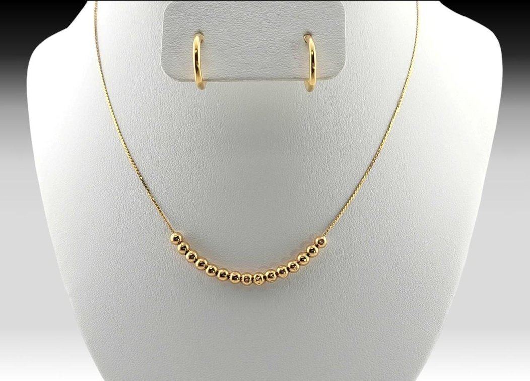 18k Yellow Gold Necklace & Earrings 