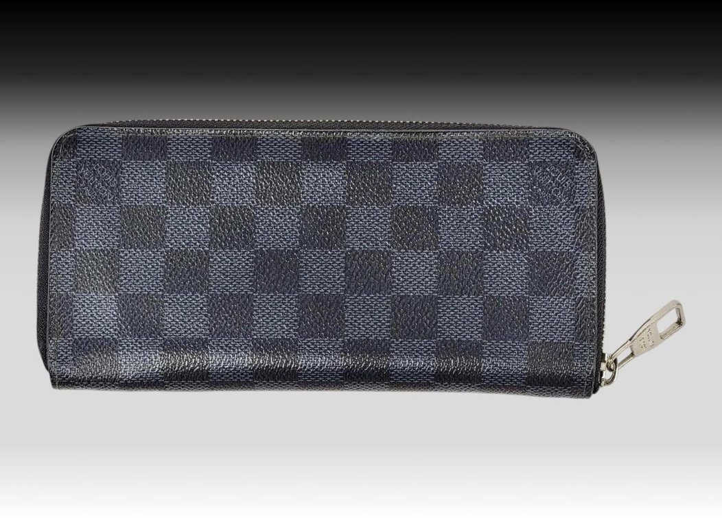 Louis Vuitton Damier 'Zippy' Wallet