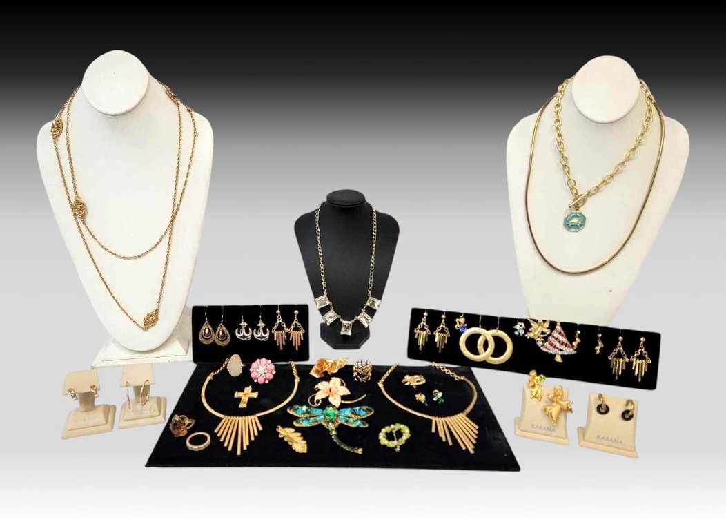 Nostalgic Jewelry - Chunky, Sleek, Bejeweled & More