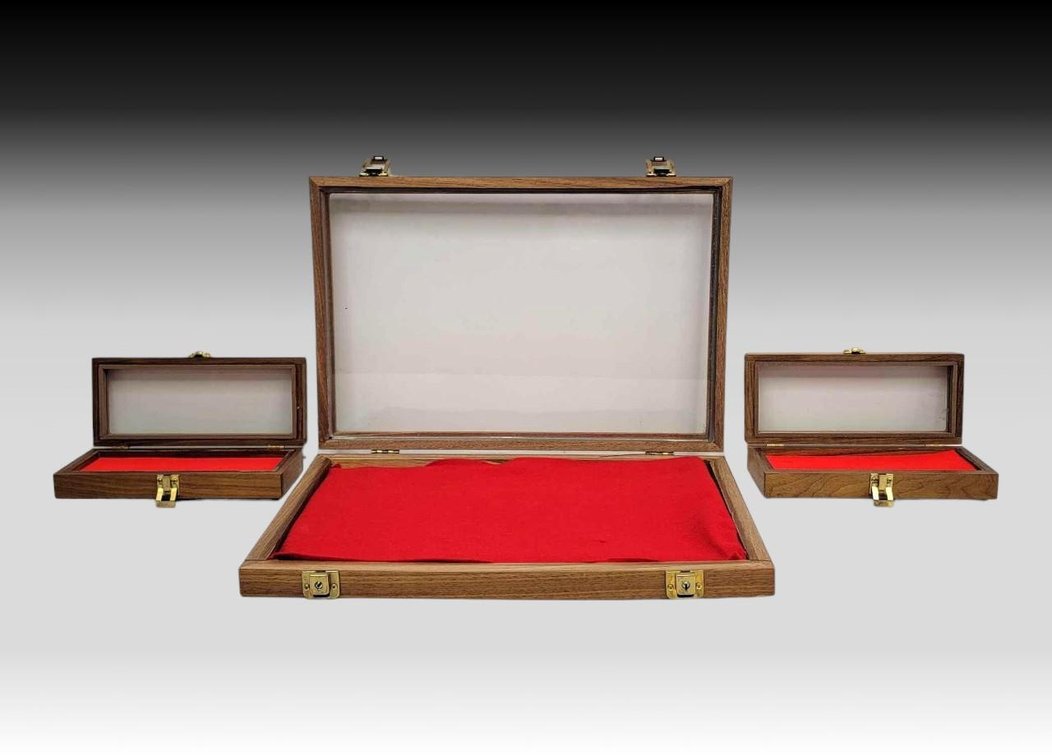 Tabletop Display Cases