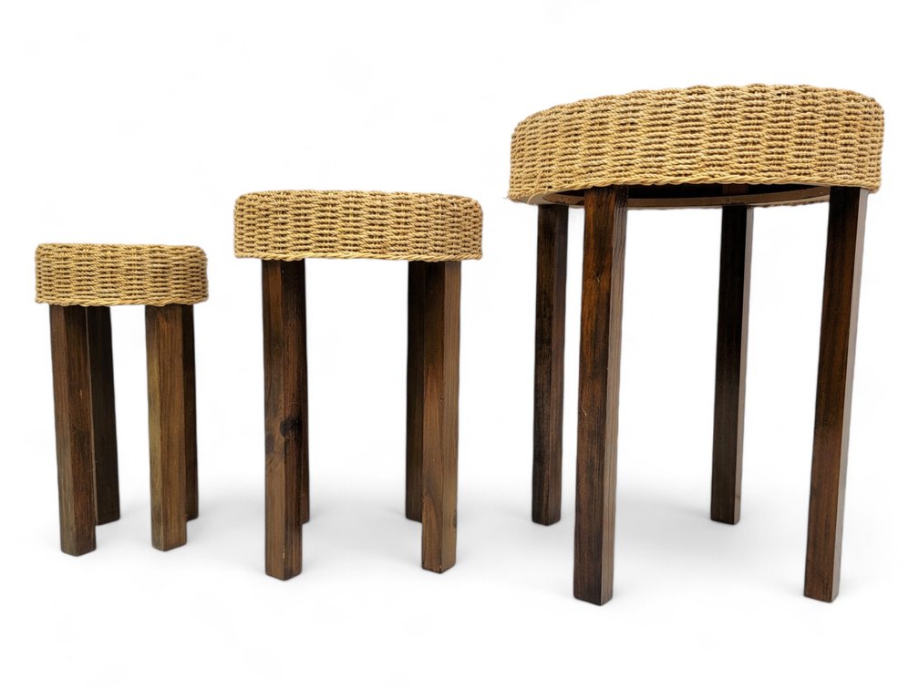 Round Nesting Tables 
