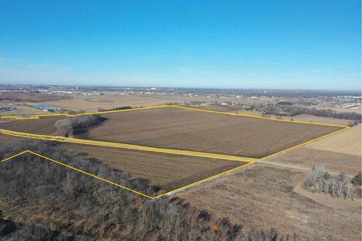 Image for Closed - Black Hawk Co., IA - 194.78 Ac., m/l (050-1403-02)