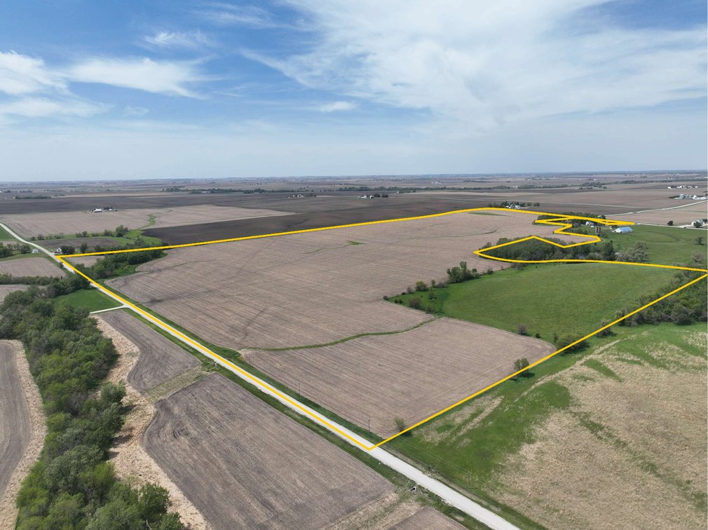 Image for Benton Co., IA - 178.62 Ac., m/l (010-3300-01)