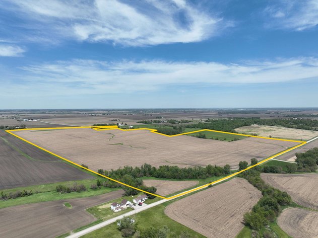 Image for Benton Co., IA - 178.62 Ac., m/l (010-3300-01)