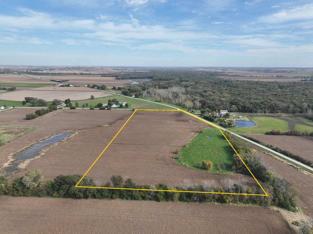 Land for Sale - Washington County, Iowa, 16.00 Ac., m/l (180-0272-01)