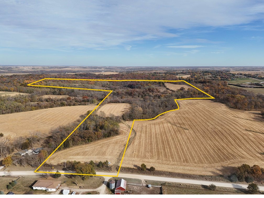 Image for Closed - Jones Co., IA - 120.44 Ac., m/l (010-2907-01)