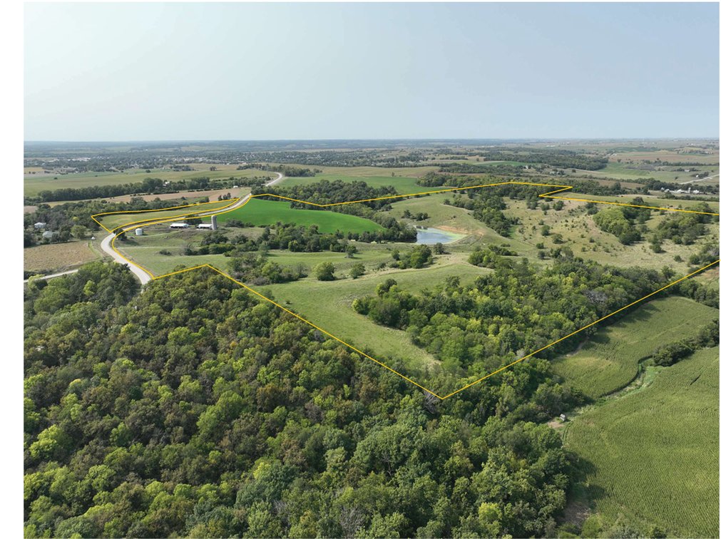 Image for Closed - Benton Co., IA - 142.15 Ac., ml/ (010-2885-03)