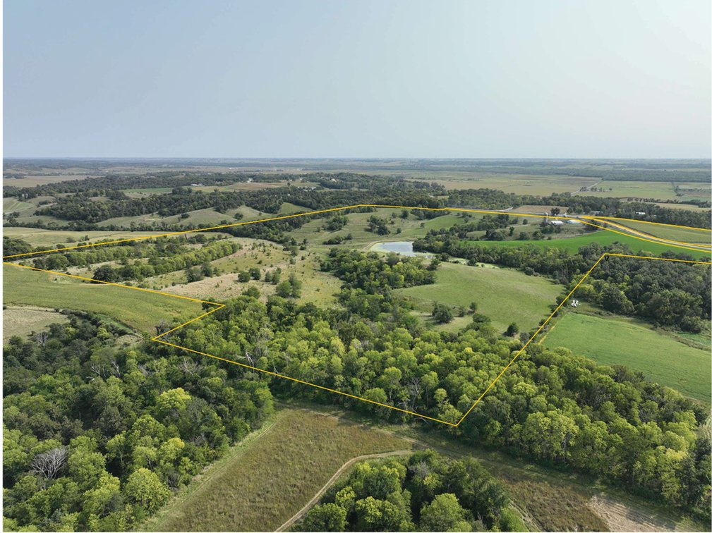 Image for Closed - Benton Co., IA - 142.15 Ac., ml/ (010-2885-03)