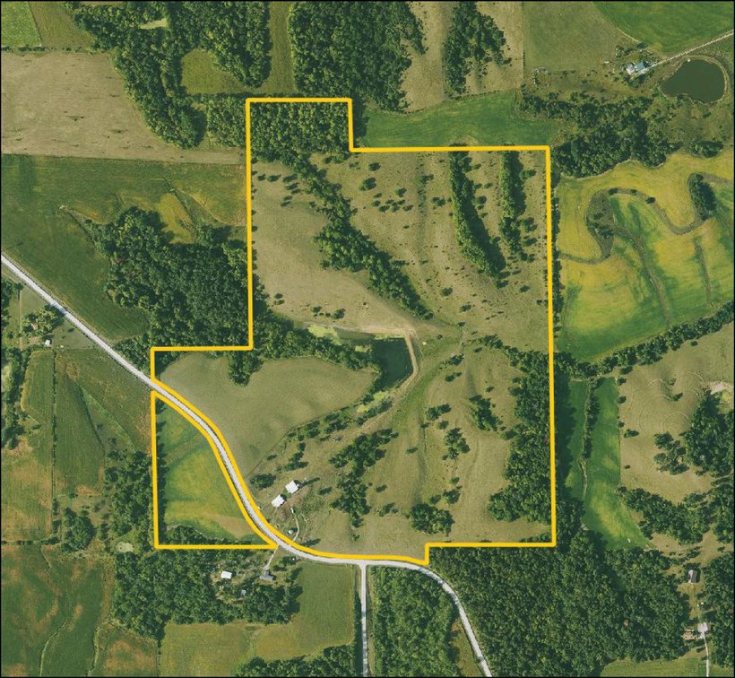 Image for Closed - Benton Co., IA - 142.15 Ac., ml/ (010-2885-03)