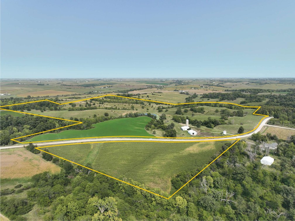 Image for Closed - Benton Co., IA - 142.15 Ac., ml/ (010-2885-03)