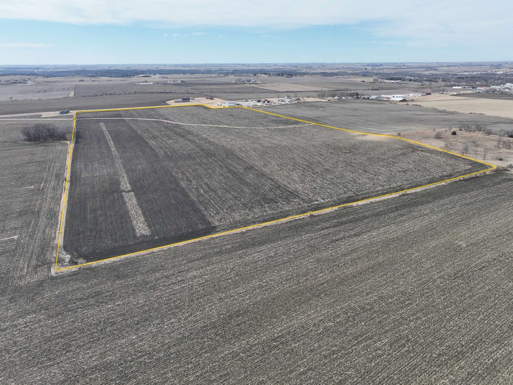 Image for Closed - Delaware Co., IA - 77.20 Ac., m/l (010-2869-01)