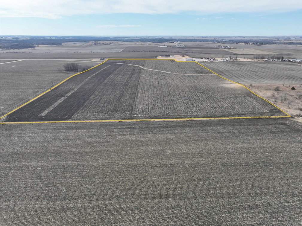 Image for Closed - Delaware Co., IA - 77.20 Ac., m/l (010-2869-01)