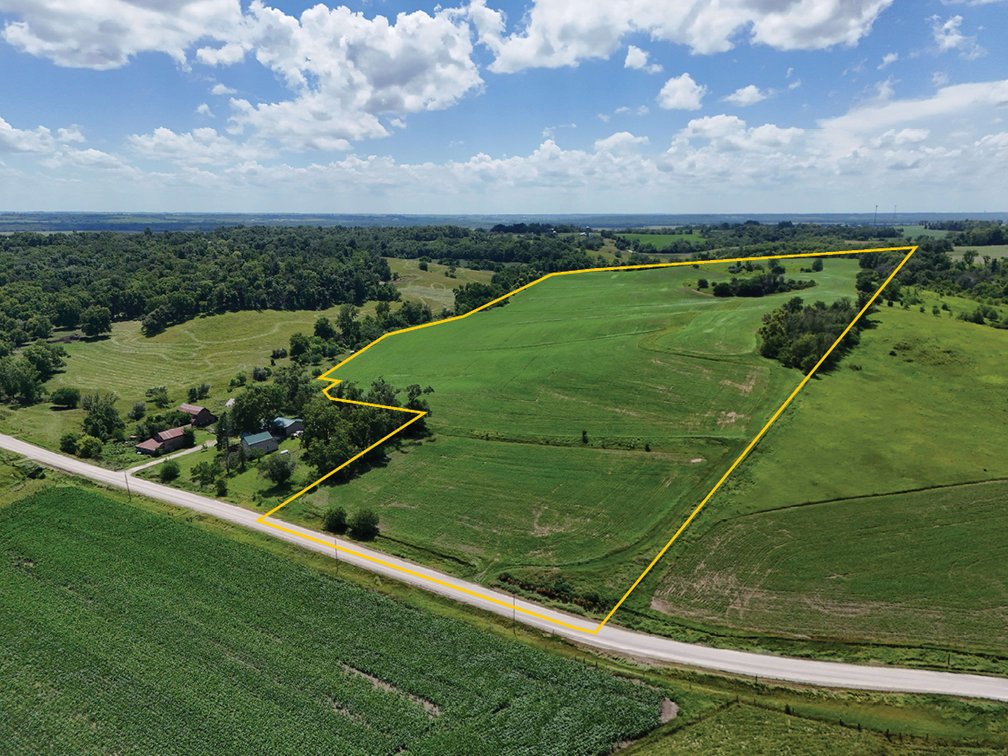 Image for Closed - Benton Co., IA - 61.15 Ac., m/l (010-3056-02)
