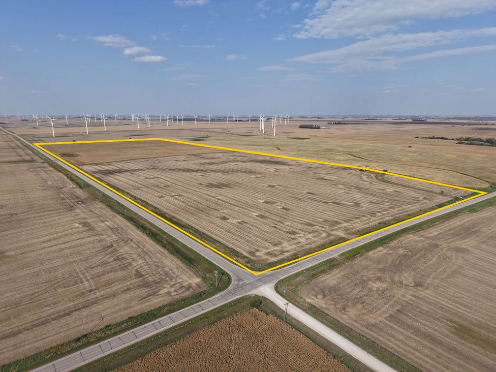 Image for Closed - Hancock Co., IA - 105.00 Ac., m/l (020-0582-01)