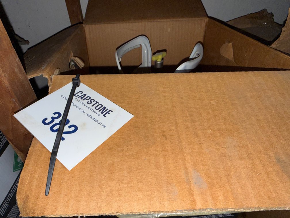 Hand-Foam Spray Polyurethane Foam Kit