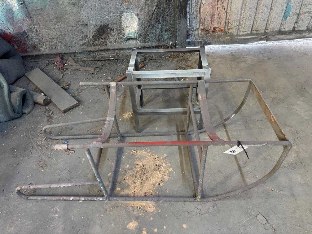 Dayton 2 Ton Manual Chain Hoist with Rolling Gantry Crane Frame