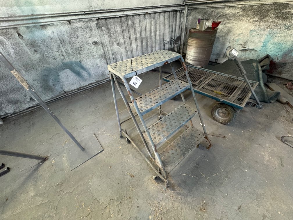 Tri-Arc Industrial Four-Step Steel Rolling Ladder Platform