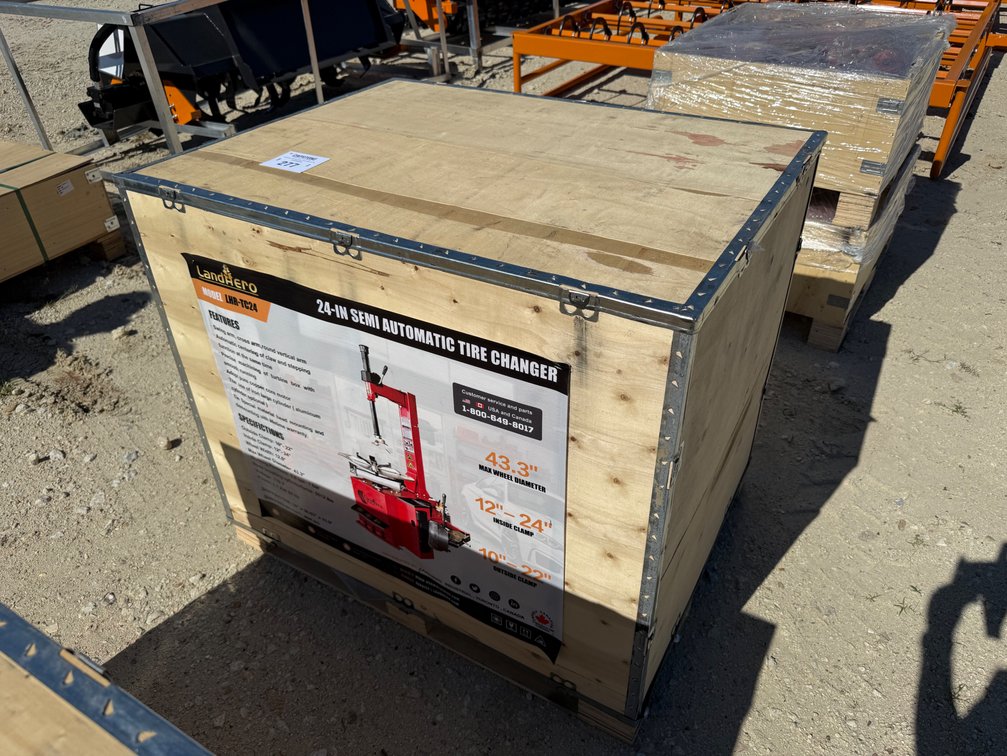 Landhero 24" Semi Automatic Tire Changer