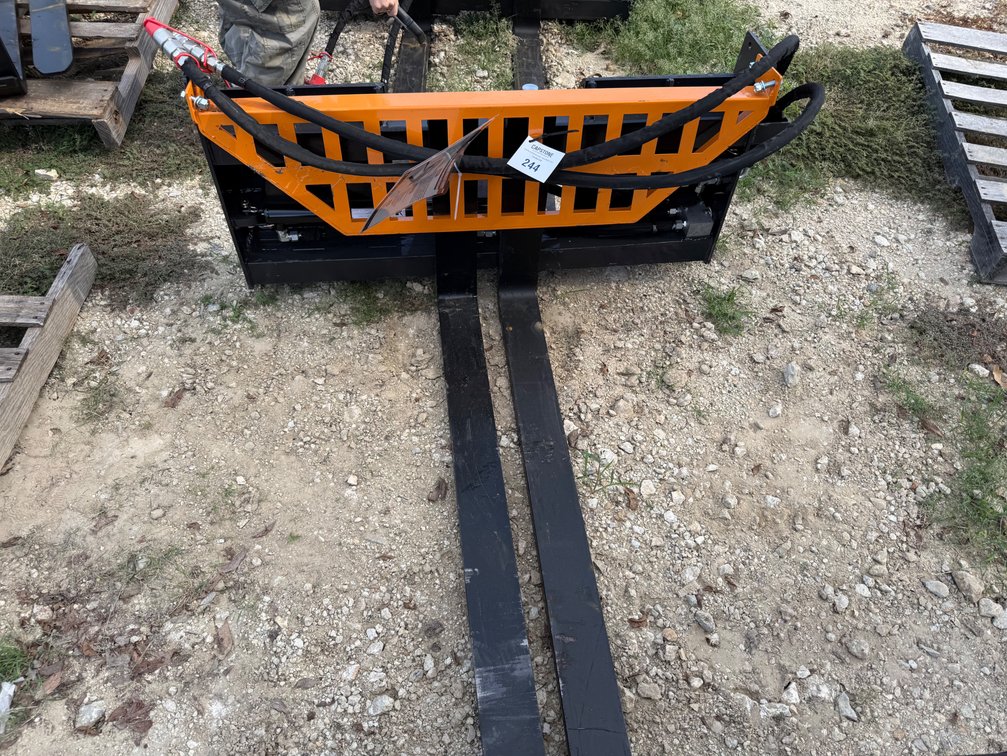 2026 Landhonor Heavy Duty 48" Hydraulic Forks and Frame