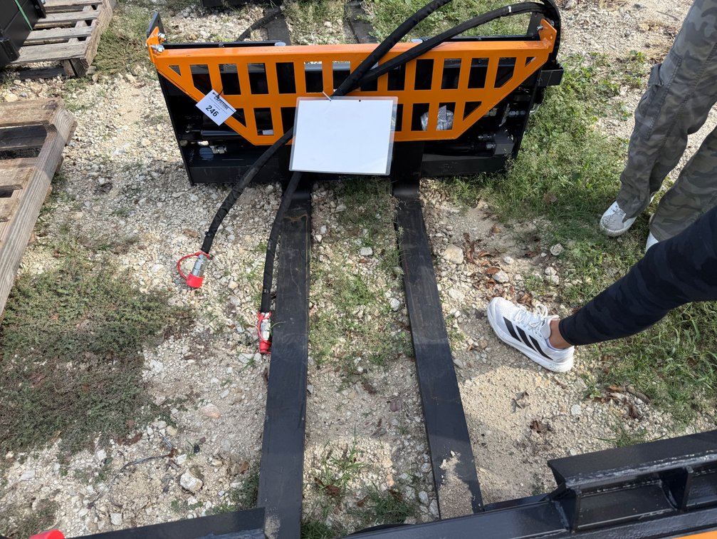 2026 Landhonor Heavy Duty 48" Hydraulic Forks and Frame