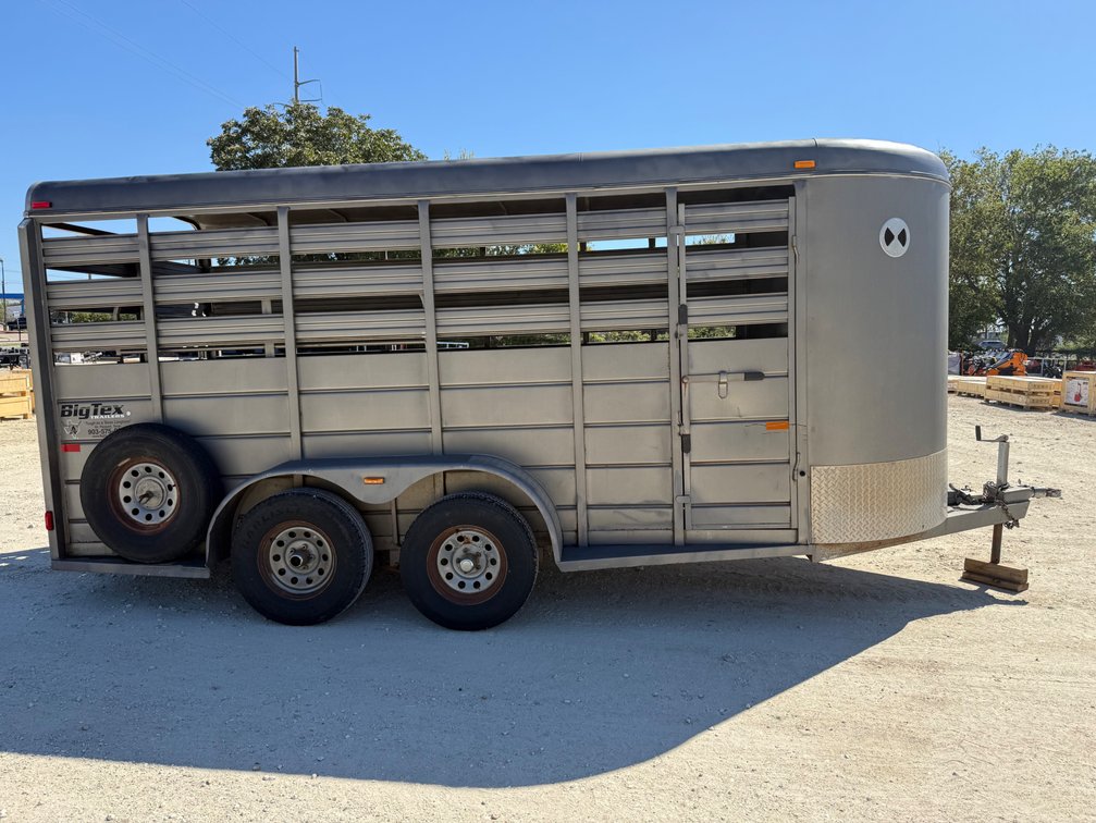 2014 CM Livestock Trailer