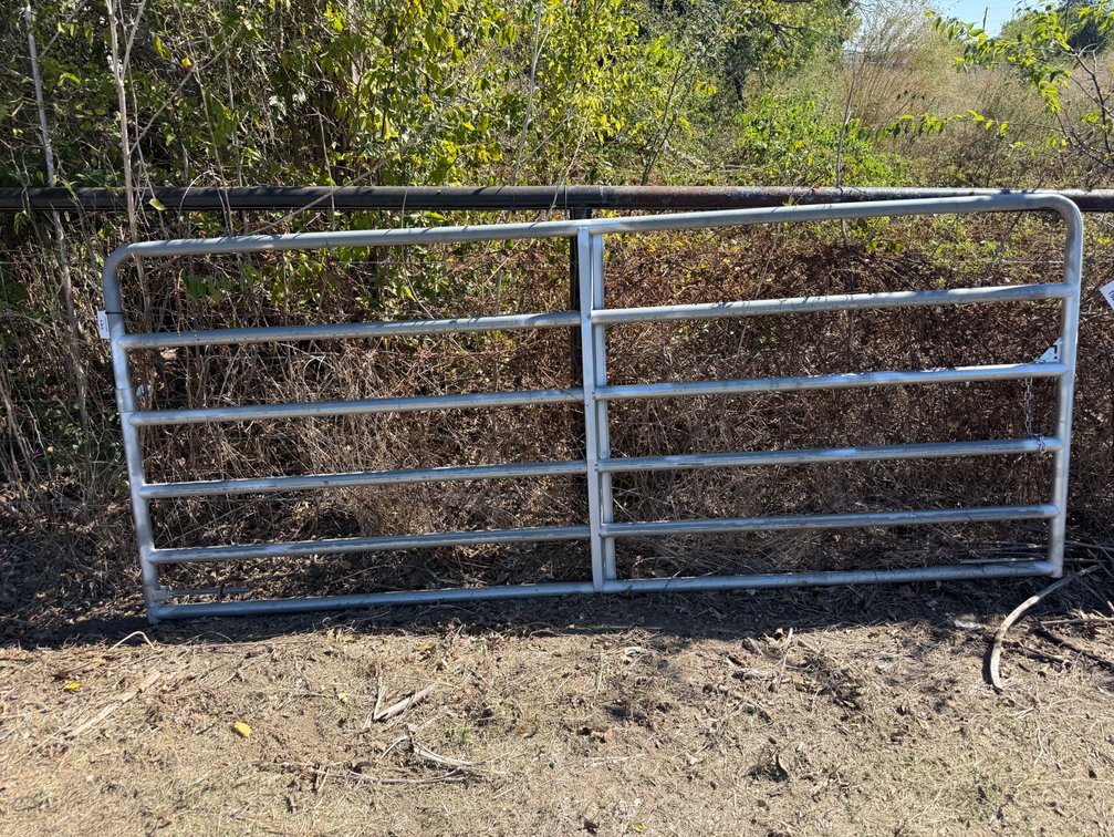 (1) 10' Bullmaster Gate