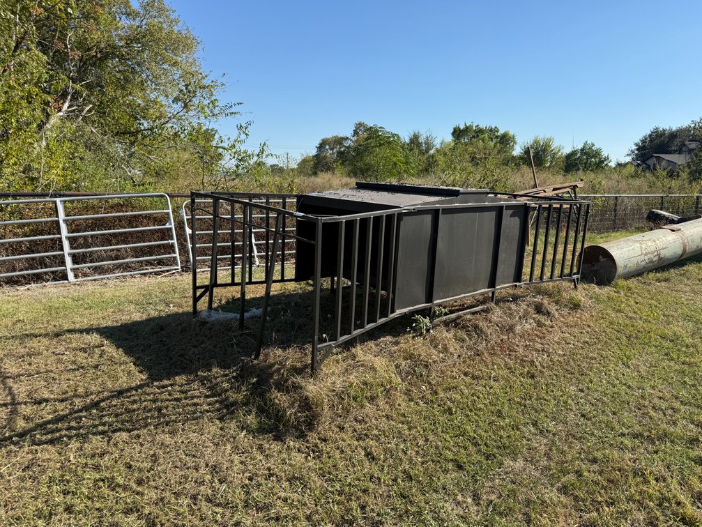 Cattle Creep Feeder