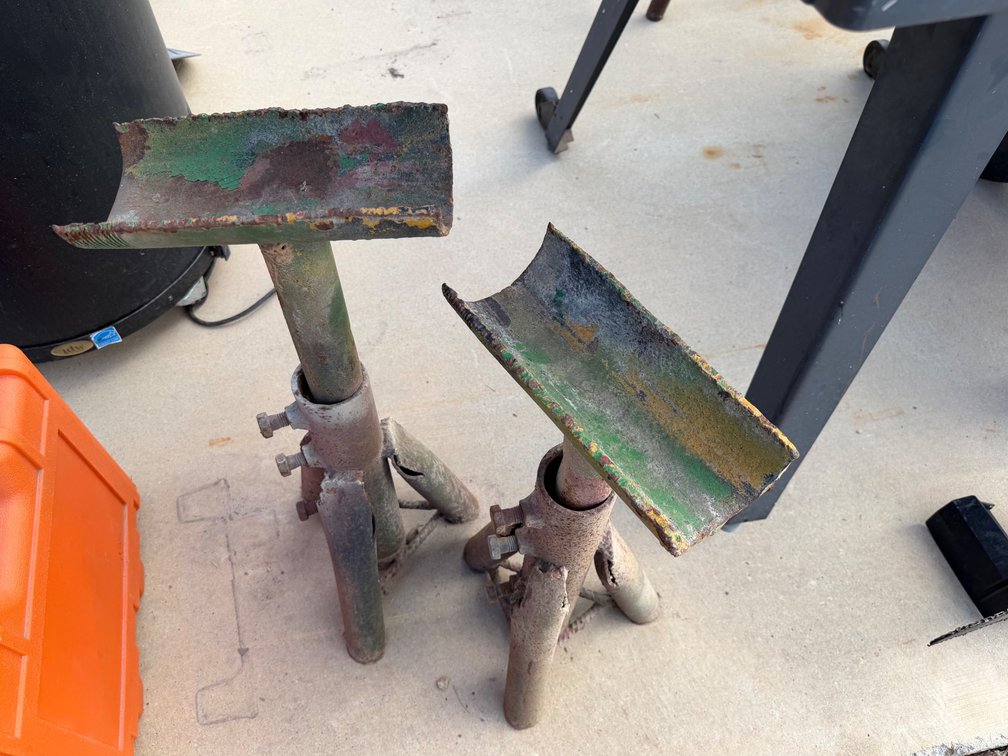 2 Pipe Jack Stands