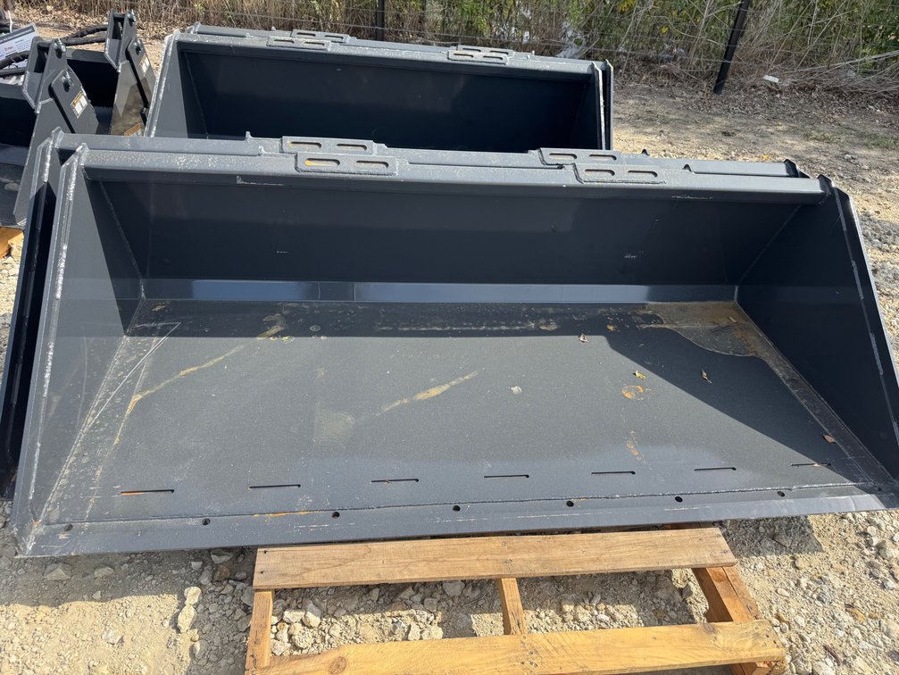 2026 Wolverine 84" Track Duty Bucket