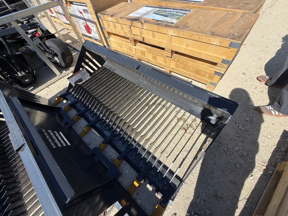 2026 Landhonor 72" Skid Steer Rock Bucket