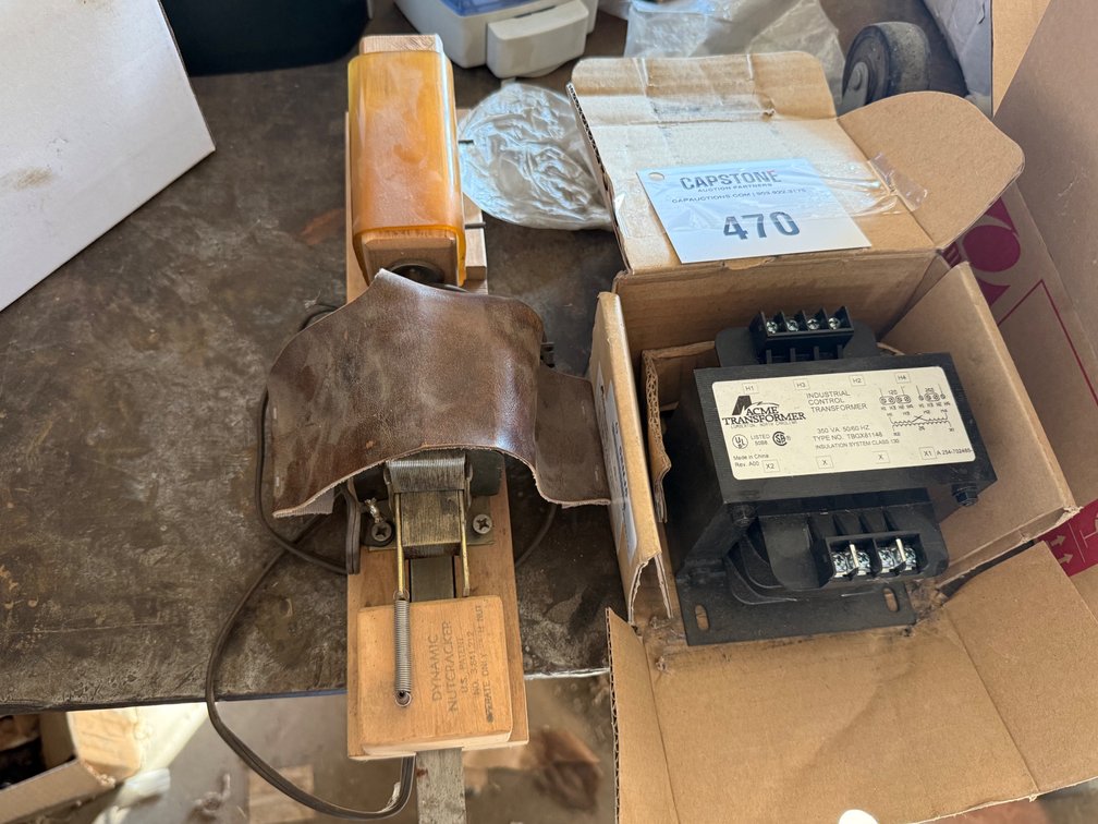 Dynamic Nutcracker Electric Solenoid Unit With Acme Control Transformer