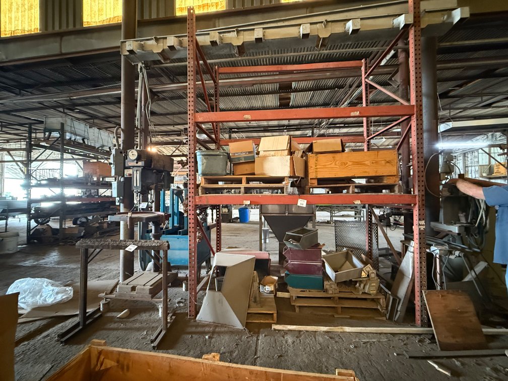 Heavy Duty Industrial Steel Teardrop Pallet Racking Bay Unit