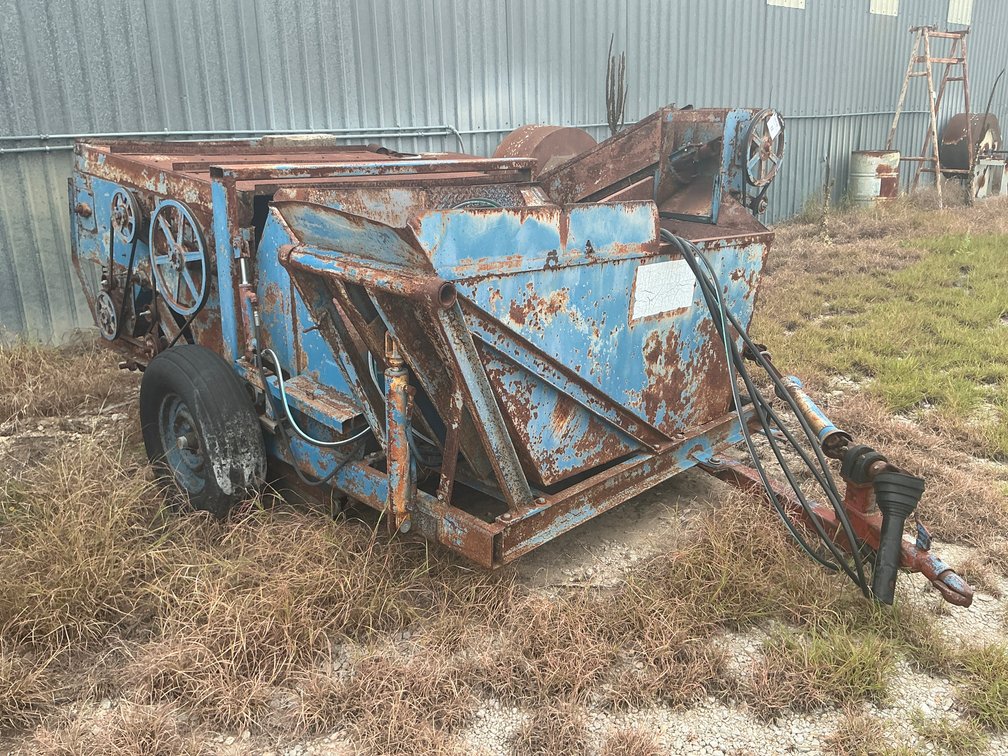 PTO Driven Pecan Harvester Agricultural Farm Equipment Implement