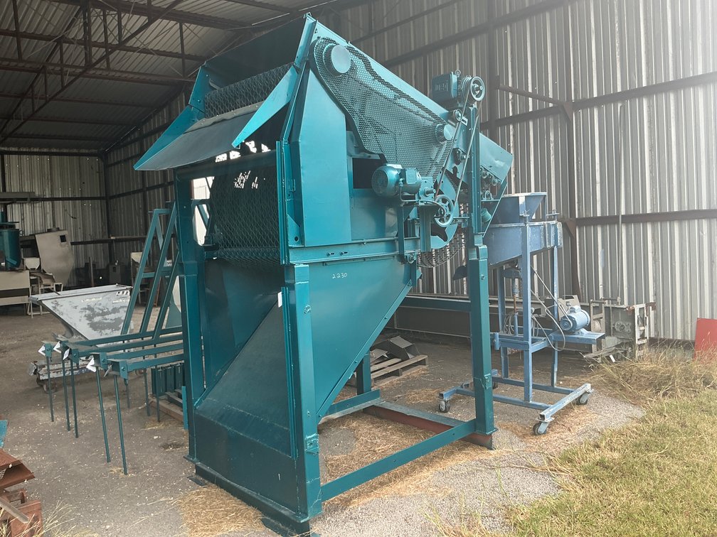 PCS 48 Cleaning Machine with Sorter Trommel Screen Conveyor